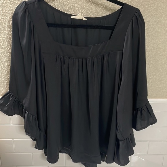 Black Boho Ruffle sleeve Blouse . NEW condition no flaws - Picture 3 of 6